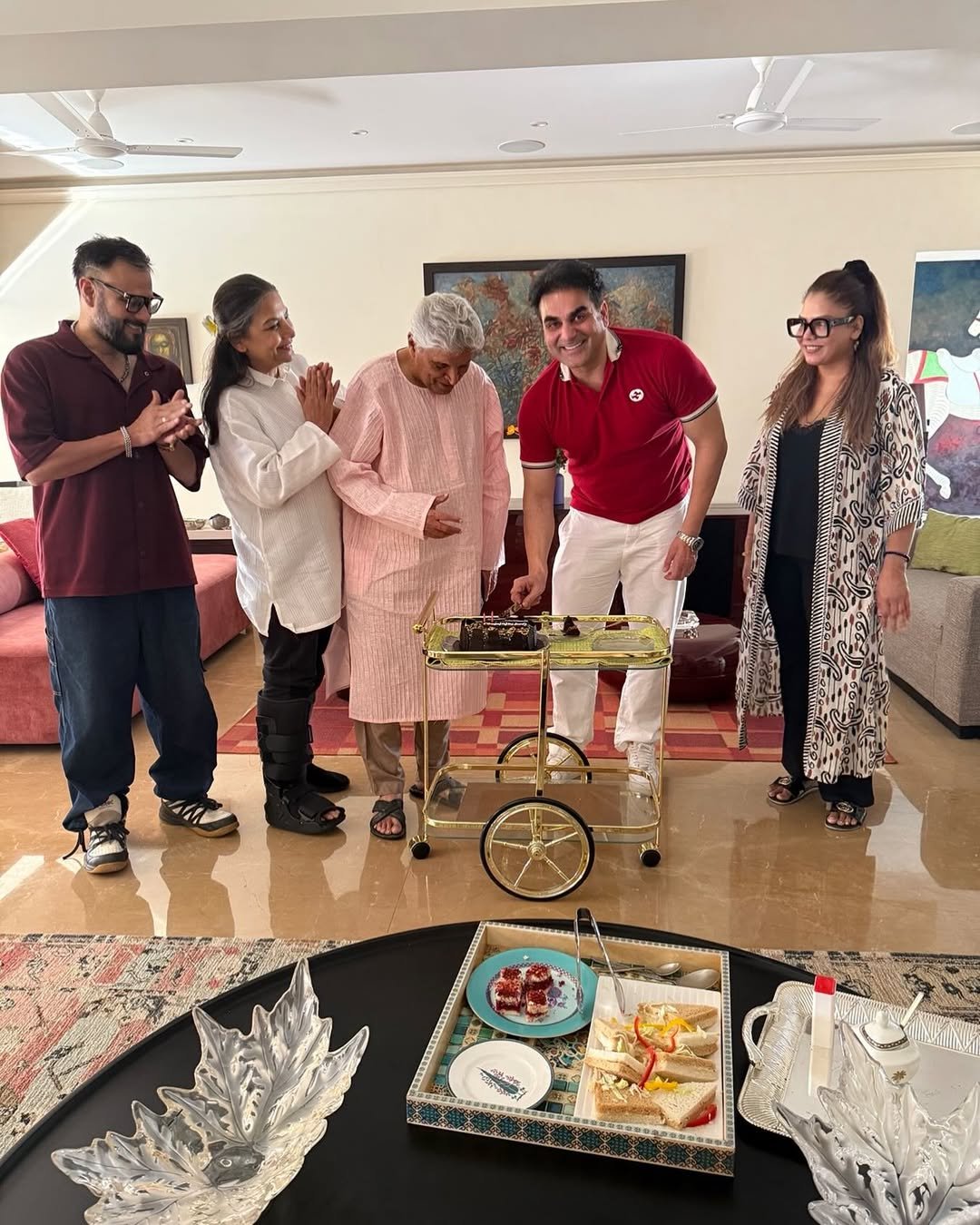 Shabana Azmi warns new dad Arbaaz Khan 'She will make you dance around her fingers' 2 Shabana Azmi warns new dad Arbaaz Khan 'She will make you dance around her fingers'