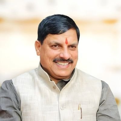MP CM distributes Diwali gifts to underprivileged girls in Bhopal