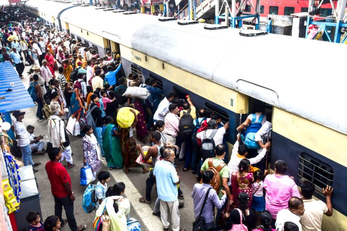 Railways to run 1,500 extra trains in next 5 days to clear Chhath festive rush