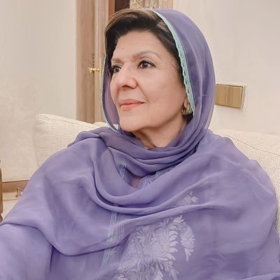 Pakistan: Court again issues non-bailable arrest warrant for Imran Khan's sister 