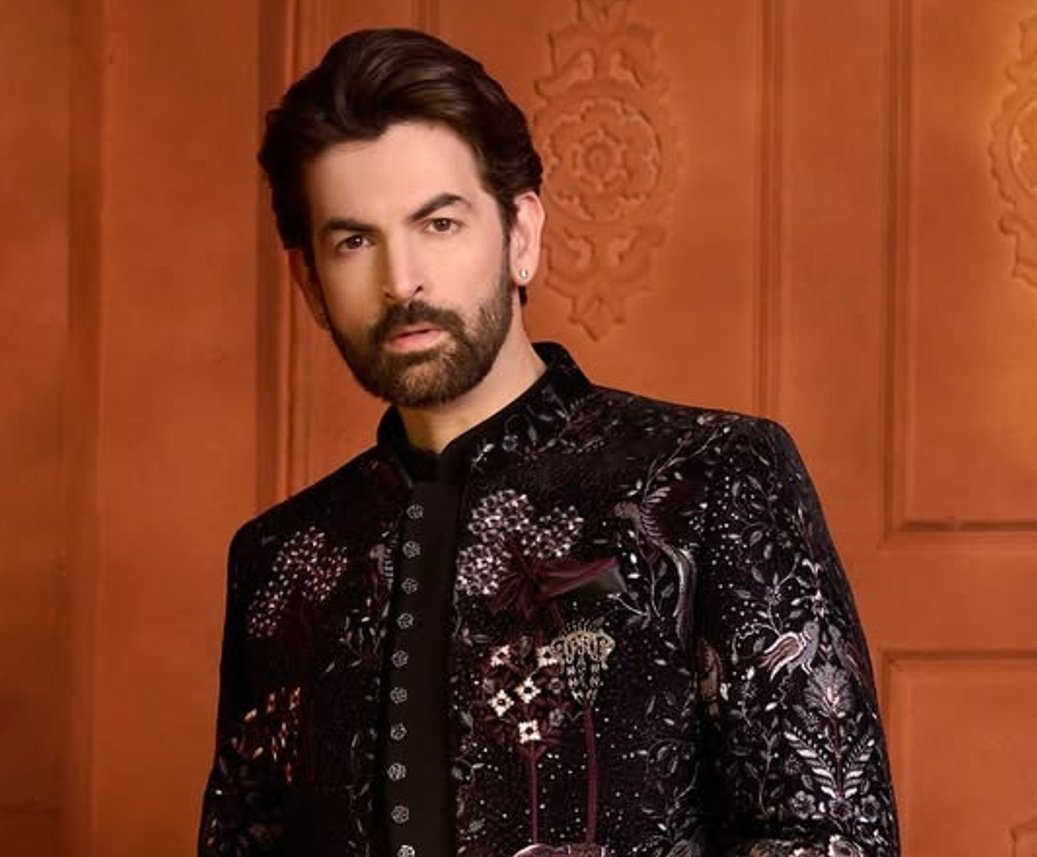 Neil Nitin Mukesh plays 1990s tunes on piano, father Nitin Mukesh says ‘You truly are a born artist’