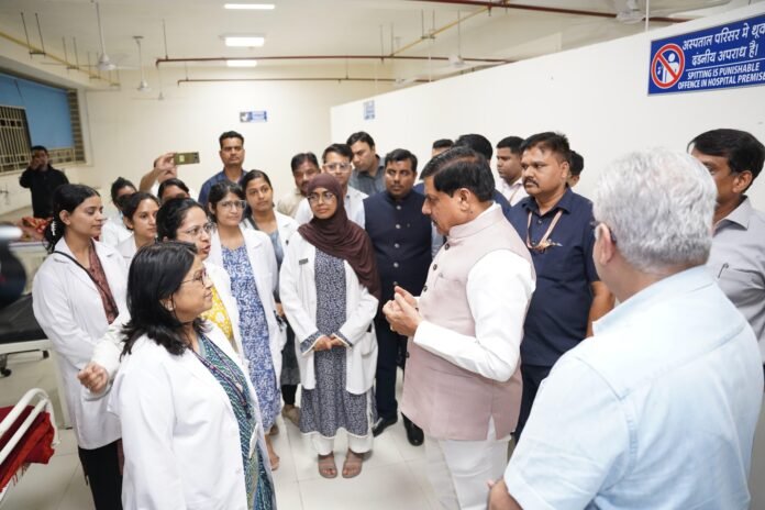 MP CM visits Hamidia hospital to meet children suffering due MP CM visits Hamidia hospital to meet children suffering due to carbide guns