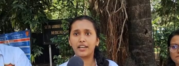 Woman doctor’s suicide: Maharashtra resident doctors launch protest; threaten to Woman doctor’s suicide: Maharashtra resident doctors launch protest; threaten to strike work if action against culprits not taken