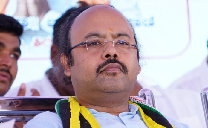'Nothing wrong in what I said', says Siddaramaiah's son in 'Nothing wrong in what I said', says Siddaramaiah's son in row over leadership