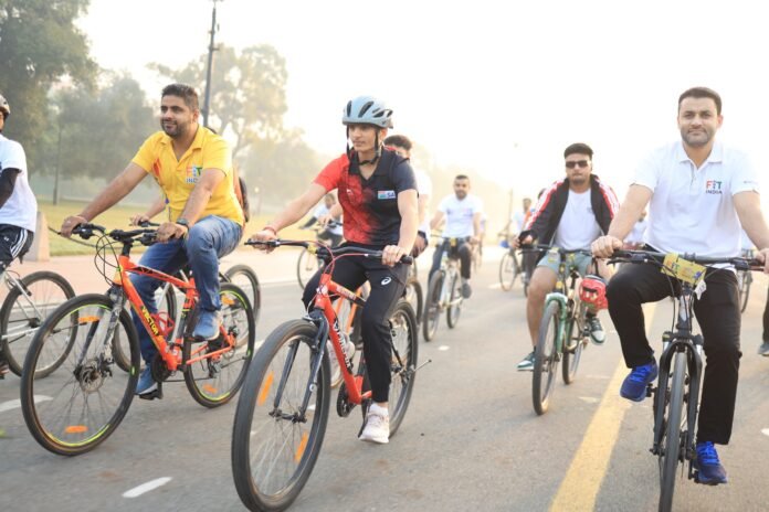 World boxing champion Meenakshi Hooda joins 45th edition of Fit World boxing champion Meenakshi Hooda joins 45th edition of Fit India Sundays on Cycle
