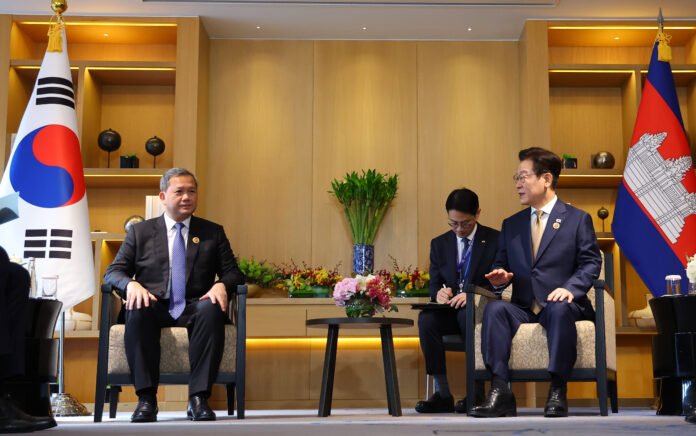 South Korean Prez, Cambodian PM agree to launch task force South Korean Prez, Cambodian PM agree to launch task force to combat online scams targeting Koreans