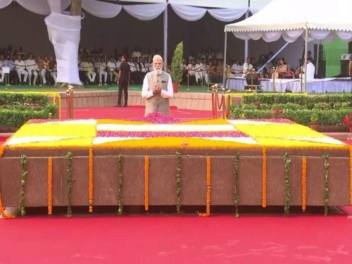 PM Modi pays tribute to Lal Bahadur Shastri at Delhi's Vijay Ghat on his birth anniversary
