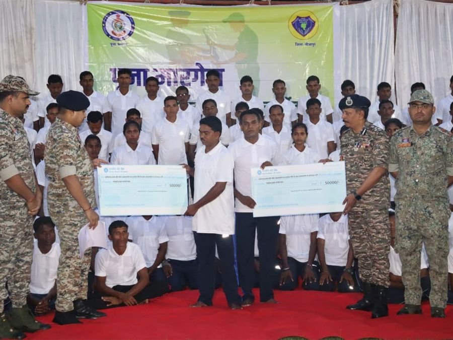 Chhattisgarh: 103 Maoists surrender in Bijapur, abandon weapons worth over Rs 1 crore