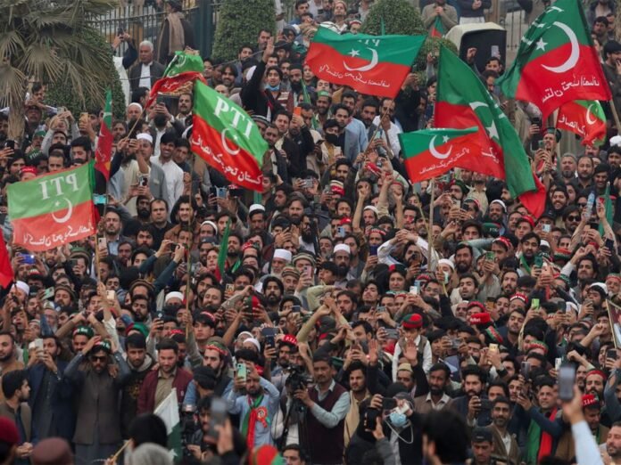 Pakistan: PTI offers backing for no-confidence motion amid PPP-PML-N rift