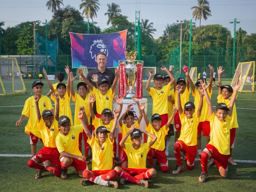 Premier League concludes week of fan, community engagement in Mumbai with England legend Michael Owen