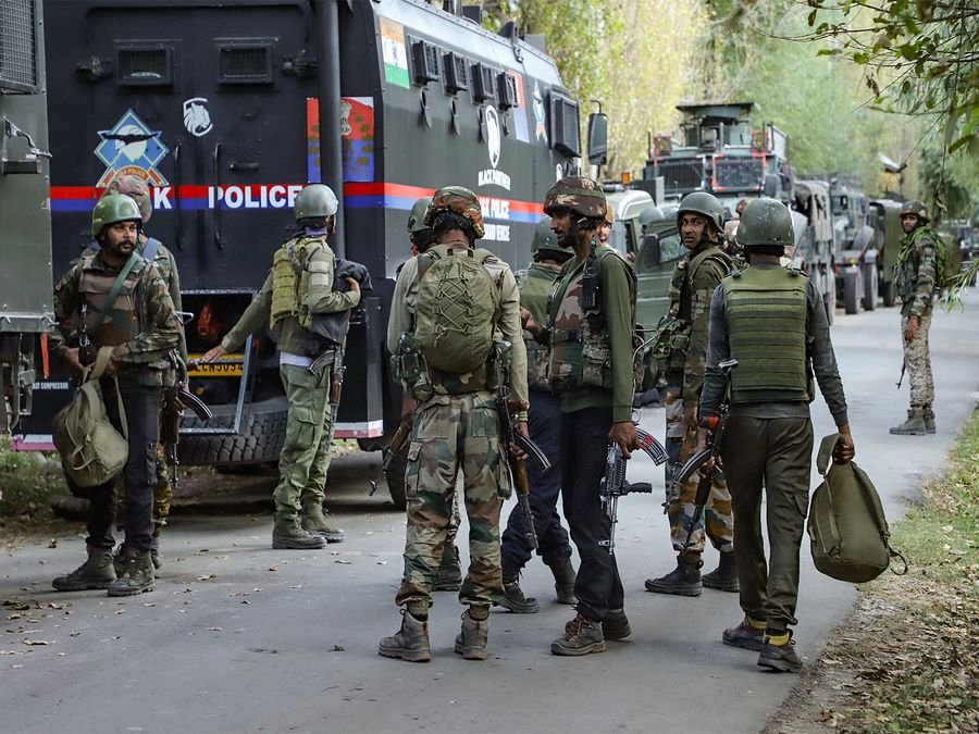 J-K: Army pays tribute to 2 soldiers killed in Kokernag anti-terror operation