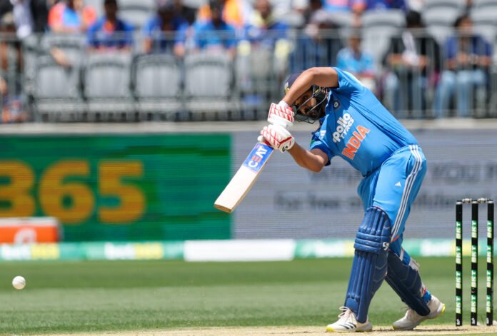 Gavaskar confident Kohli, Rohit will fire in Adelaide after Perth setback