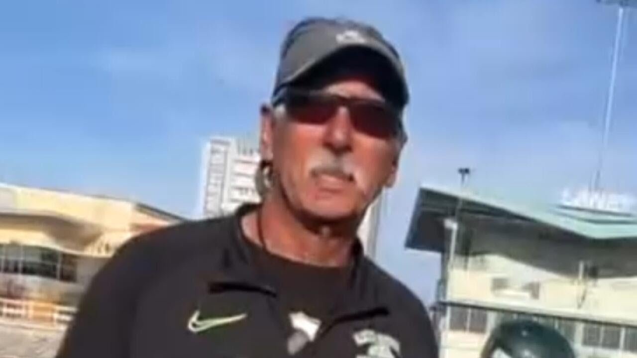 "Last Chance U" coach John Beam dies 1 day after Oakland shooting (Video)