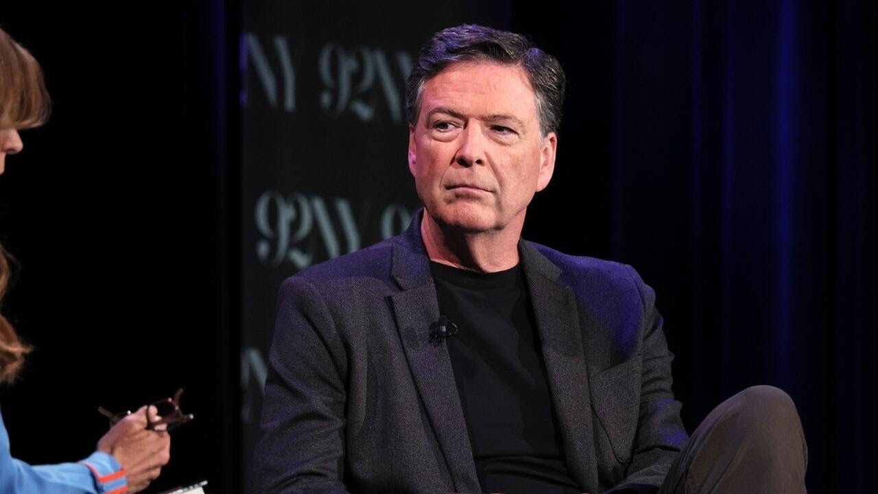 Judge orders grand jury materials be given to Comey, slams DOJ for "disturbing pattern" of missteps (Video)