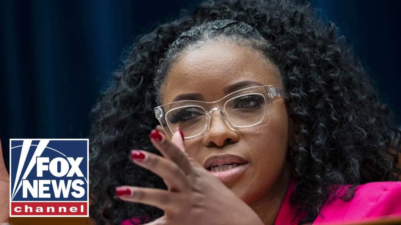 Jasmine Crockett gives 'ridiculous excuse' for falsely tying Epstein to GOP lawmakers (Video)