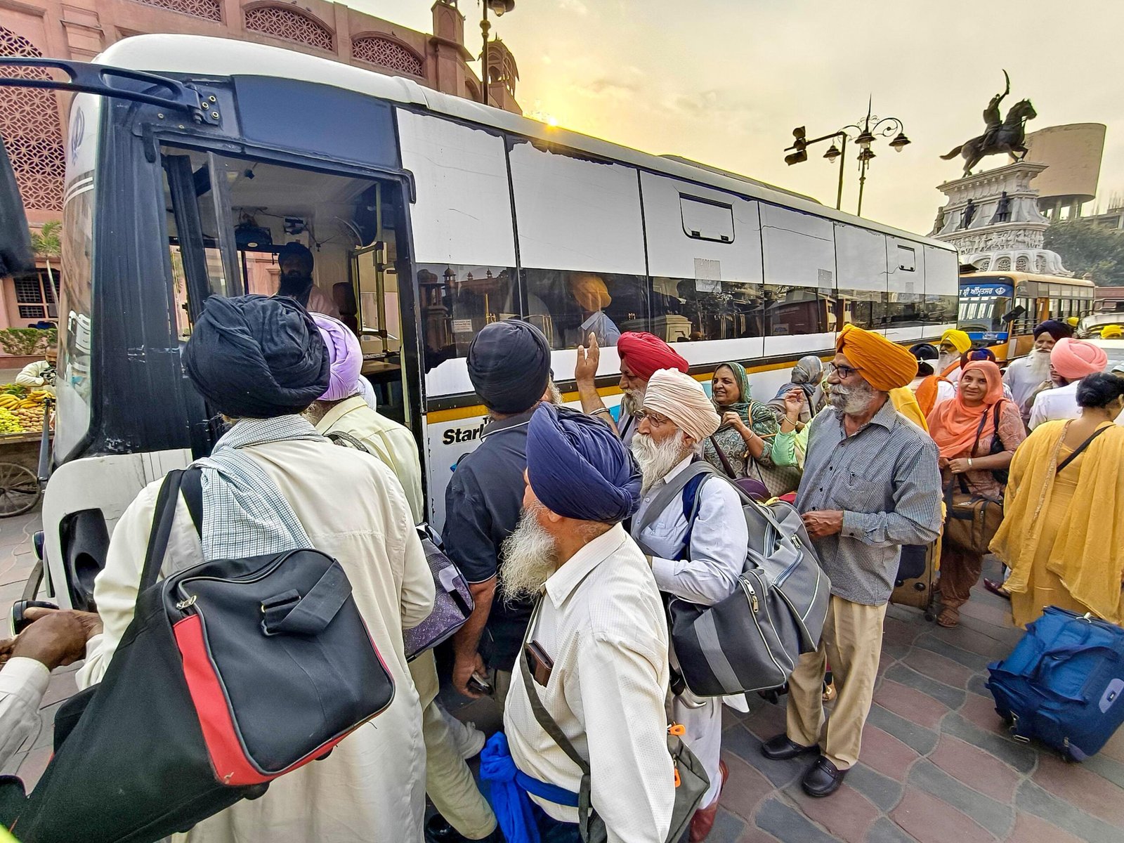 Pakistan using Khalistani elements to create rift between Hindus and Sikhs: Report 1 Pakistan using Khalistani elements to create rift between Hindus and Sikhs: Report