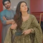 Exes Isha Malviya, Abhishek Kumar shoot a romantic video; fans ask them to get back together