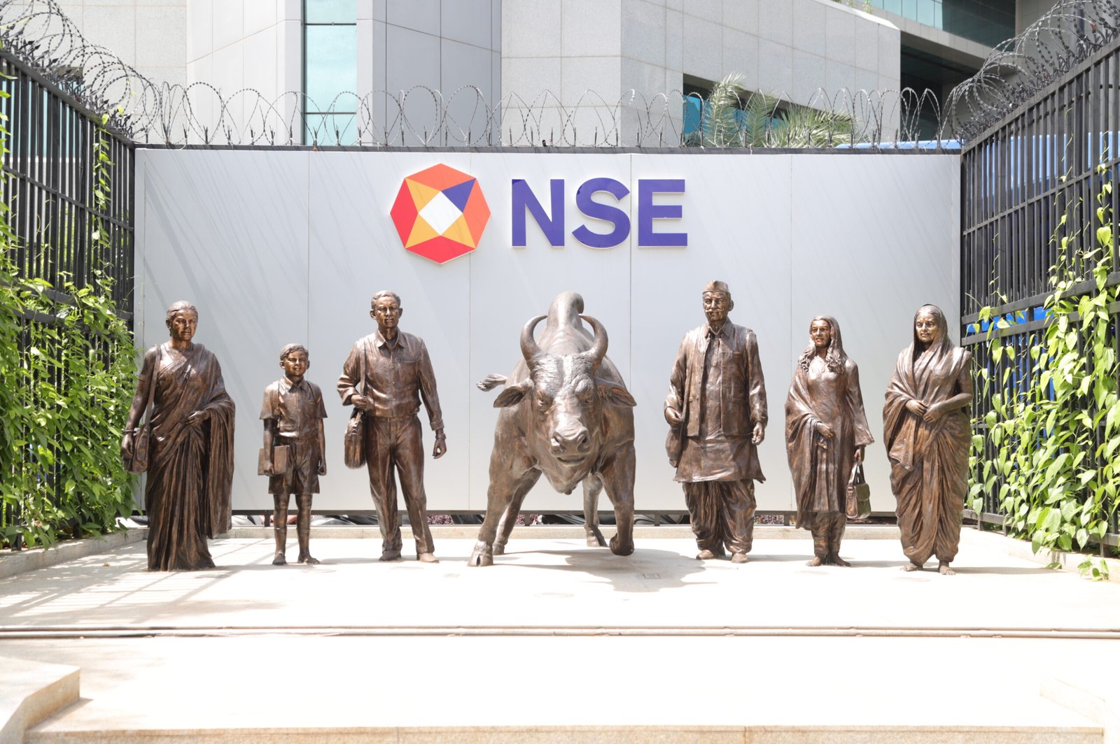 NSE to introduce pre-open session in futures and options to enhance price discovery 2 NSE to introduce pre-open session in futures and options to enhance price discovery