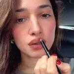 Tamannaah Bhatia does her makeup in the car with the 'hands of a surgeon'