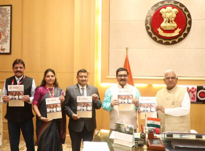 MP: PSC delegation meets Governor Patel at Raj Bhavan