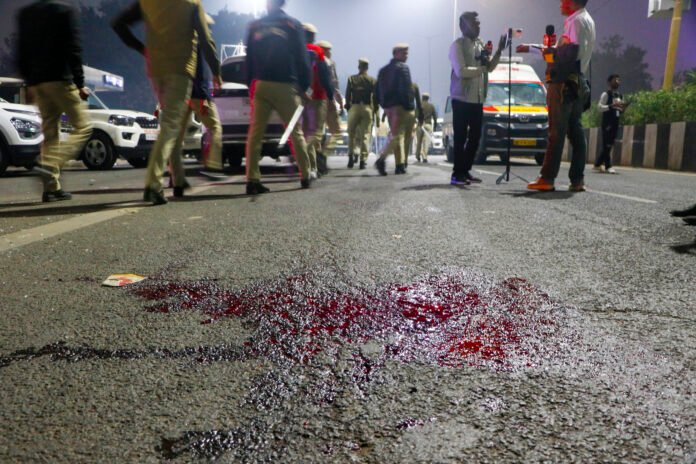 ‘Kashmiris identify emotionally with victims’: J&K L-G, Mehbooba Mufti expresses shock