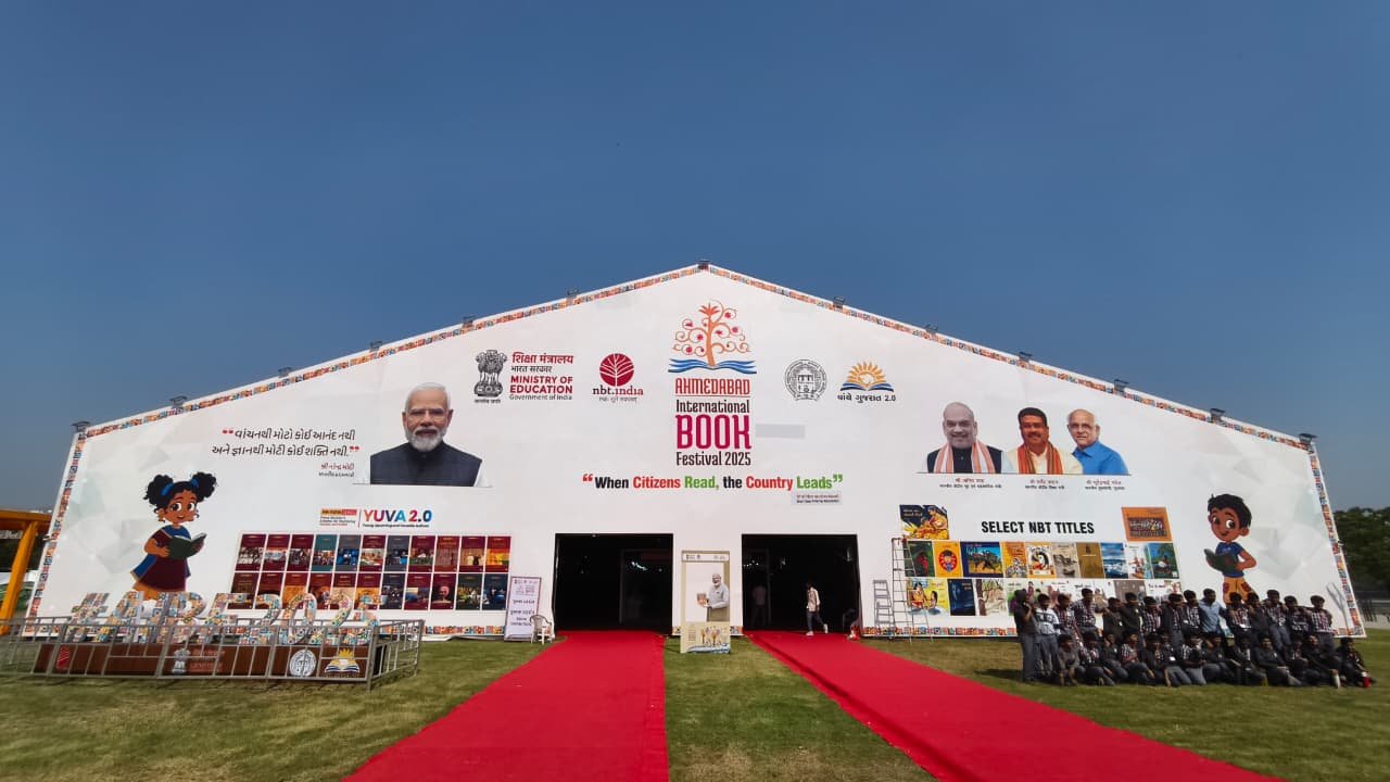 Gujarat CM inaugurates International Book Festival, ‘Food for Thought Fest 2025’ 
