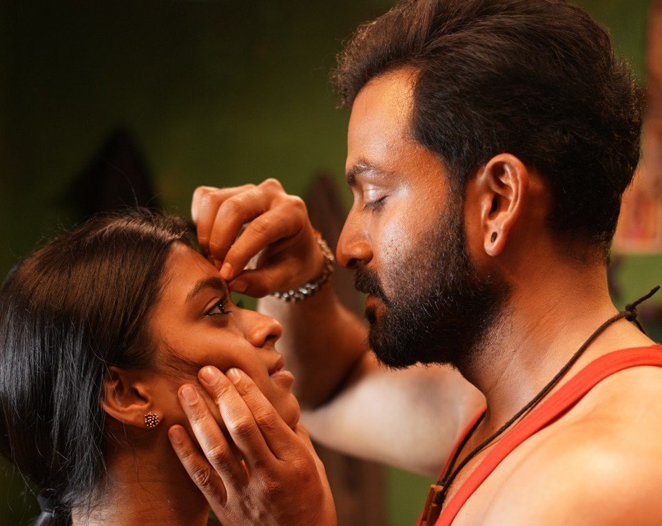 Film ‘Vilayath Buddha’: Love and law collide in the sandalwood forests