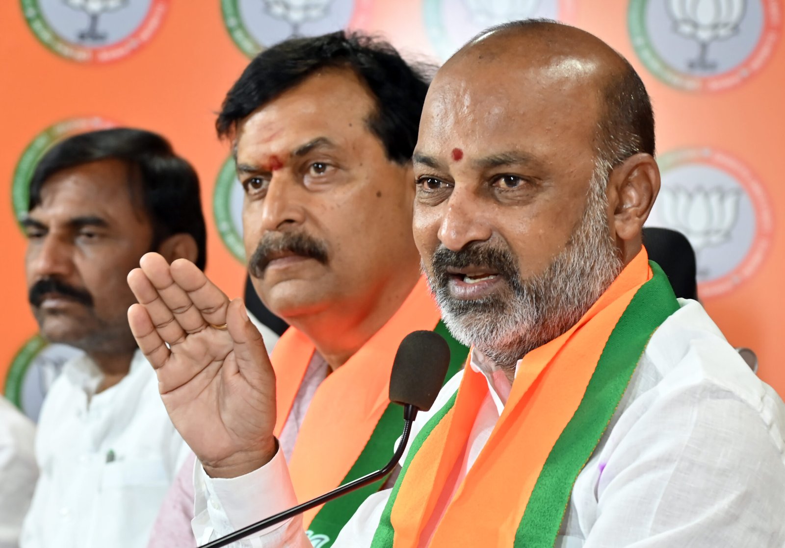 Naxals dying, but Urban Naxals are enjoying positions: MoS Bandi Sanjay Kumar