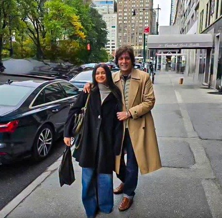 Chunky Panday enjoys ‘a slice of New York’ with daughter Rysa Panday