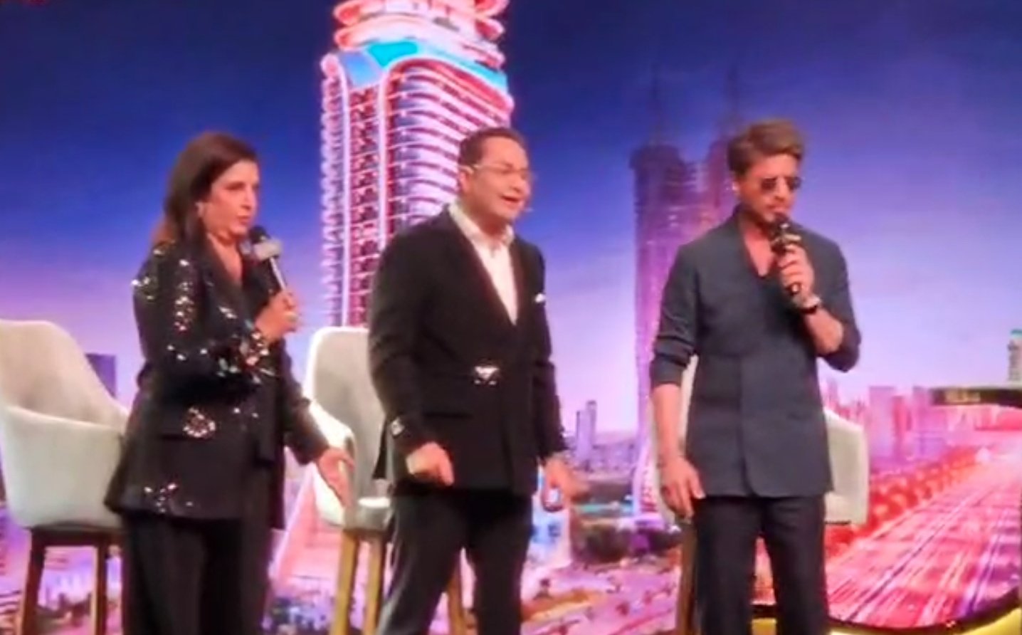 Shah Rukh Khan, Farah Khan break into ‘Chaiya Chaiya’ dance, make fans nostalgic 