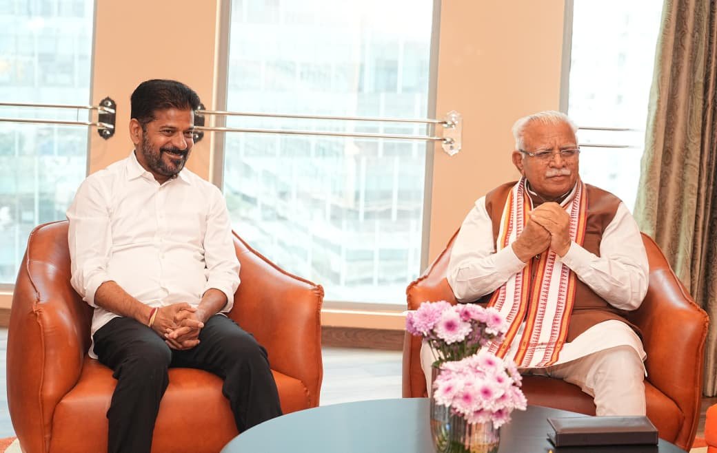 Telangana CM seeks Centre's help for mega projects 1 Telangana CM seeks Centre's help for mega projects