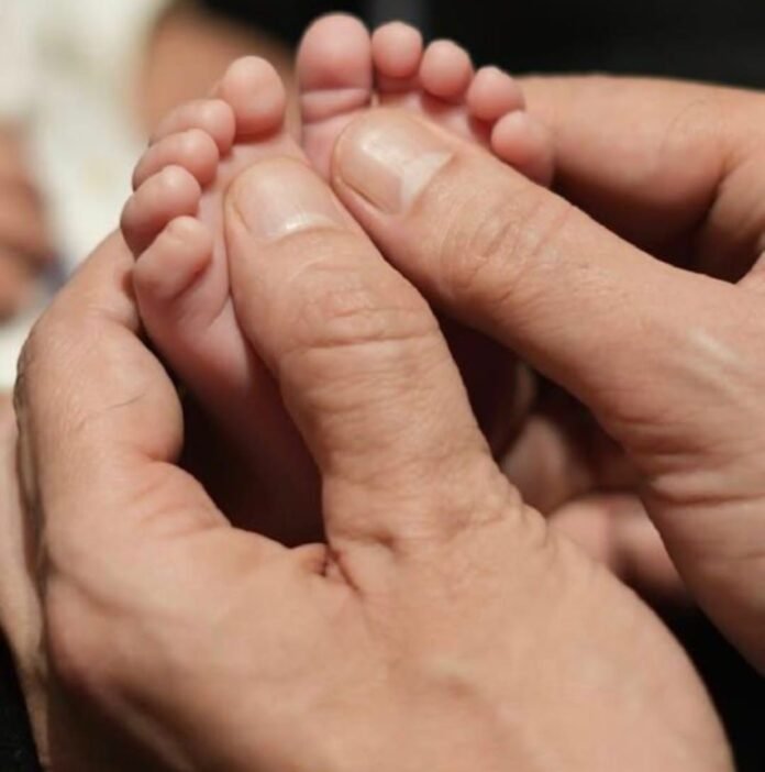 Arbaaz Khan and Sshura Khan share the first glimpse of their newborn daughter