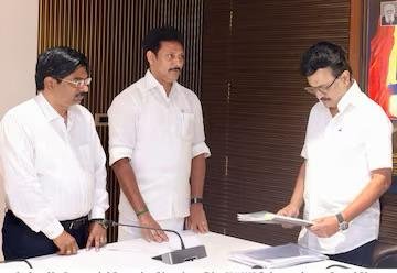 TN govt ramps up efforts on TET relief; Minister briefs CM Stalin on review petition