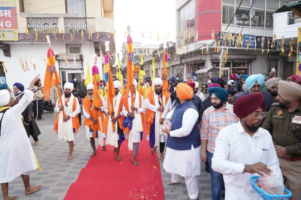 Nagar Kirtan to mark 350th martyrdom anniversary of Guru Tegh Bahadur gets warm welcome 1 Nagar Kirtan to mark 350th martyrdom anniversary of Guru Tegh Bahadur gets warm welcome