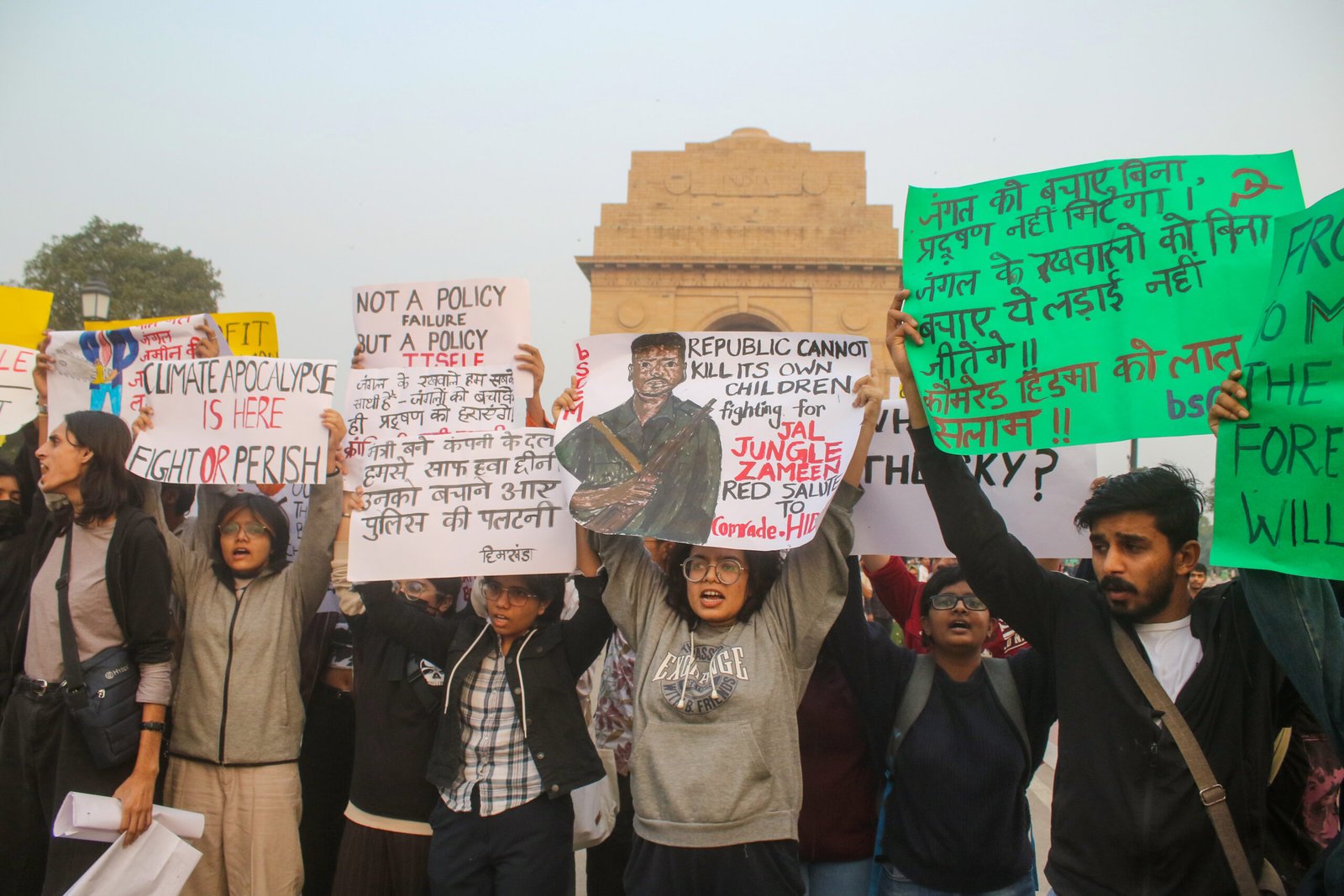 Delhi pollution protest: 22 detained after pepper spray chaos at India Gate