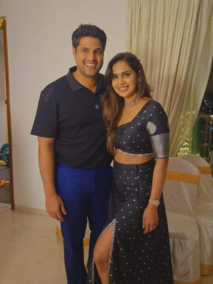 Actress Samyuktha Shanmughanathan weds cricketer Aniruda Srikkanth