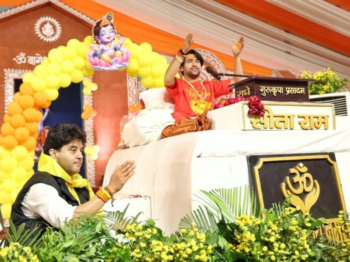 Scindia visits Dhirendra Shastri, announces to establish 108-feet idol of Lord Shiva