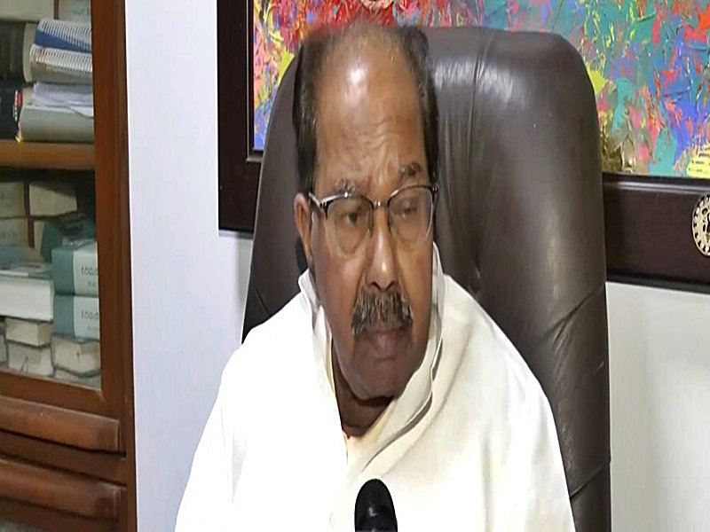 'Leadership must go': Veerappa Moily blames Cong high command's negligence for K'taka crisis (IANS Exclusive)
