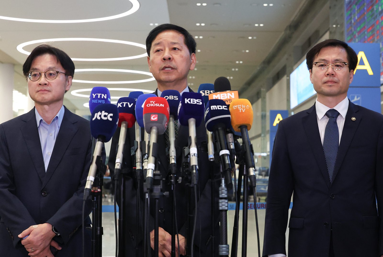 S. Korean Finance minister vows efforts to boost domestic consumption