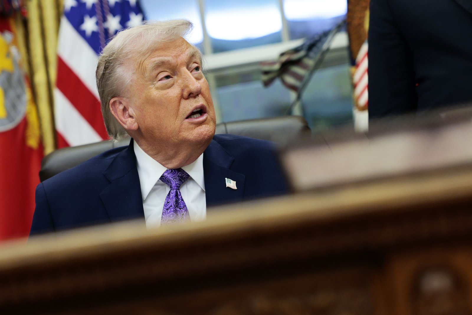 Trump leaning toward Kevin Warsh or Kevin Hassett to be next Fed chief: report