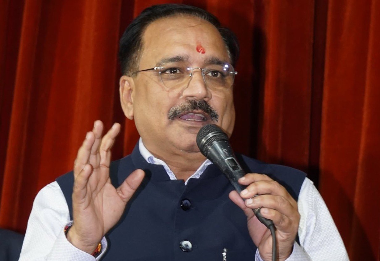 Delhi BJP chief slams Kejriwal, Saurabh Bhardwaj for 'lies' over city pollution