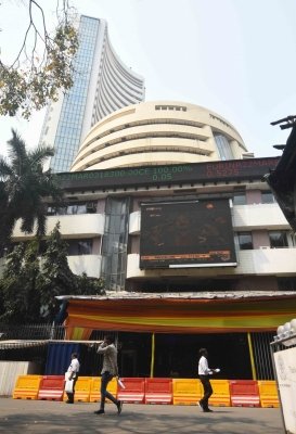 Sensex, Nifty end lower amid profit booking