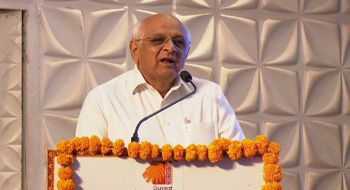 Gujarat govt fixes minimum Rs 20 per unit payment for village computer entrepreneurs