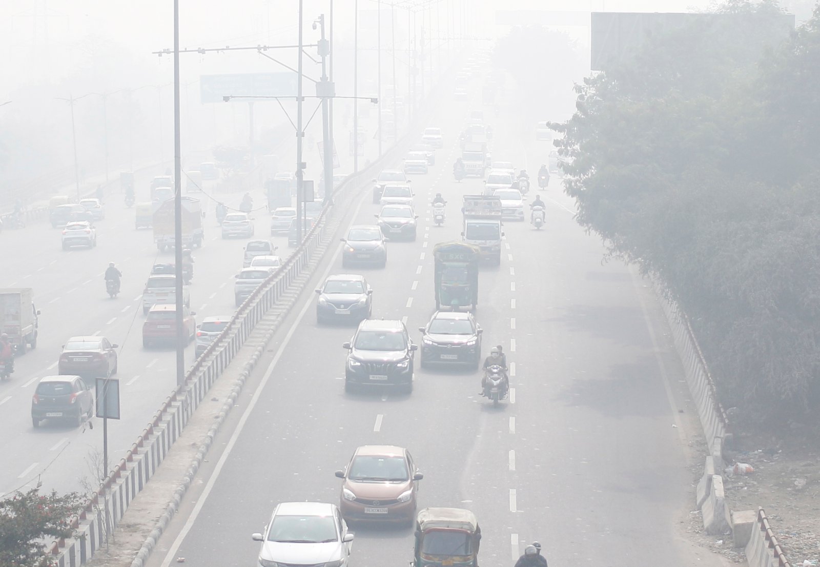 Air pollution shortening life expectancy, reducing productivity and quality of life in Delhi: Experts