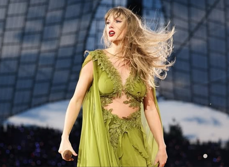 When Taylor Swift freaked out over a banana after her surgery