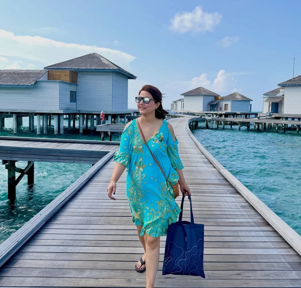 Hina Khan & Rocky Jaiswal enjoy ‘private cruises, personalised breakfast’ at luxurious Maldives trip 1 Hina Khan & Rocky Jaiswal enjoy ‘private cruises, personalised breakfast’ at luxurious Maldives trip