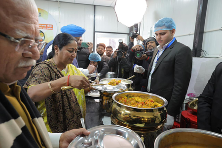 ‘Nutritious meals for just Rs 5’, Delhi CM inaugurates 45 ‘Atal Canteens’