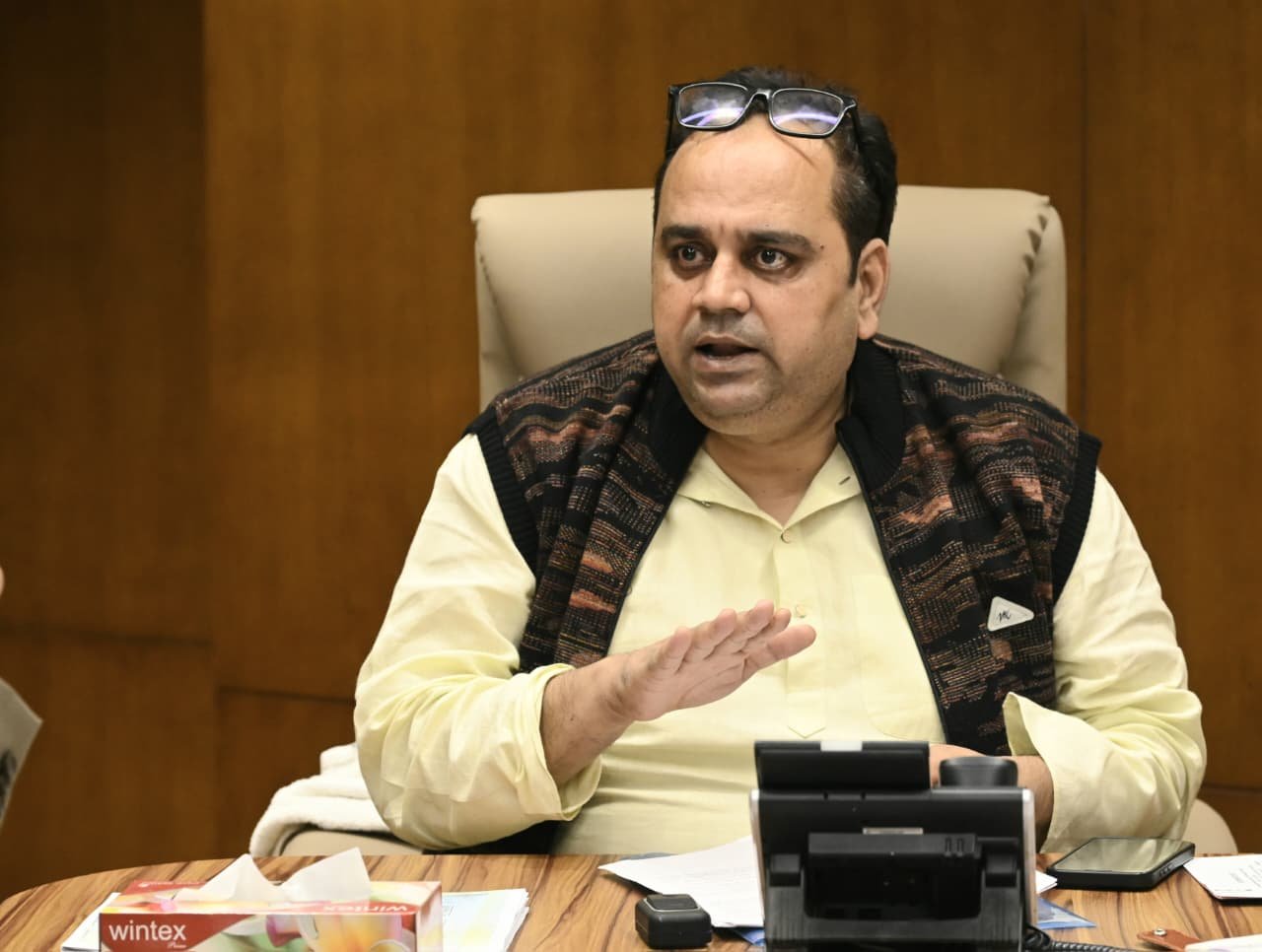 Delhi govt joins hands with IIT Kanpur for AI-based grievance redressal system