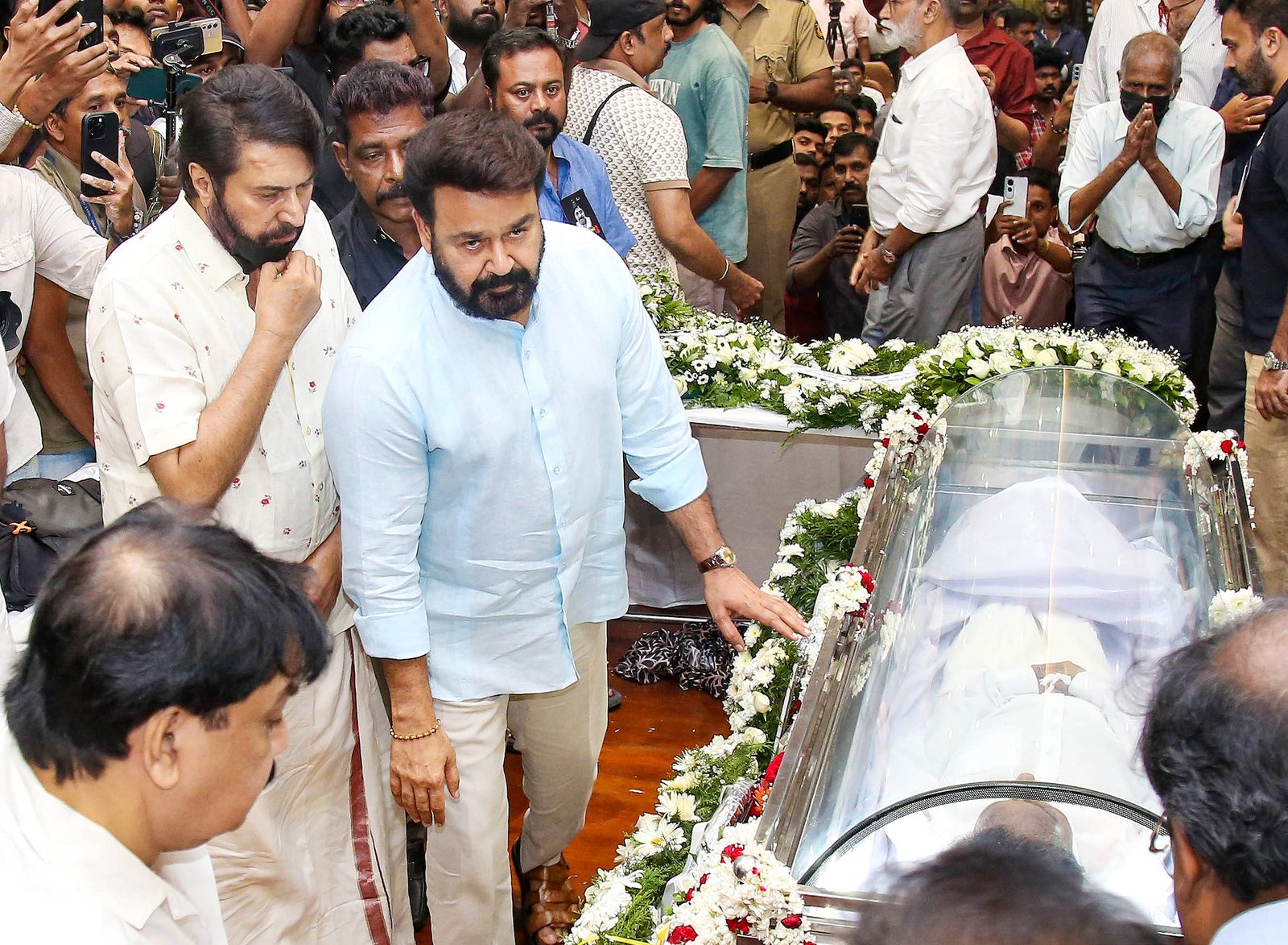 Superstar Mohanlal’s mother Shantakumari Amma passes away in Kochi