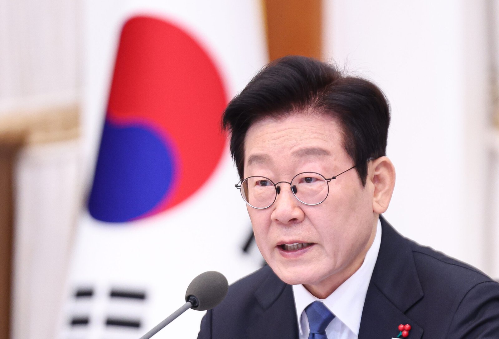 South Korean Prez vows active support as 'pacemaker' in potential North Korea-US talks this year